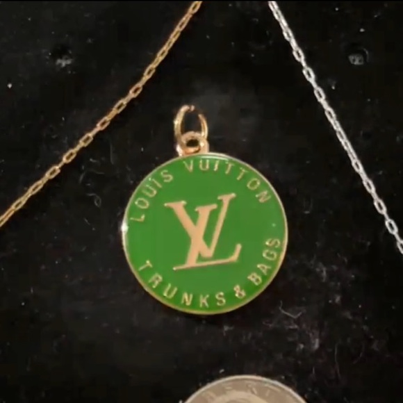 LOUIS VUITTON Double Sided Green & Gold Trunks & Bags Charm - Picture 3 of 3